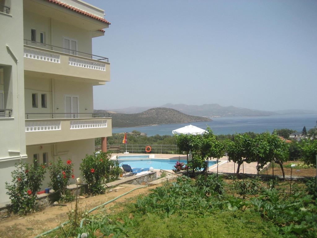 Stelios Apartments Istron エクステリア 写真